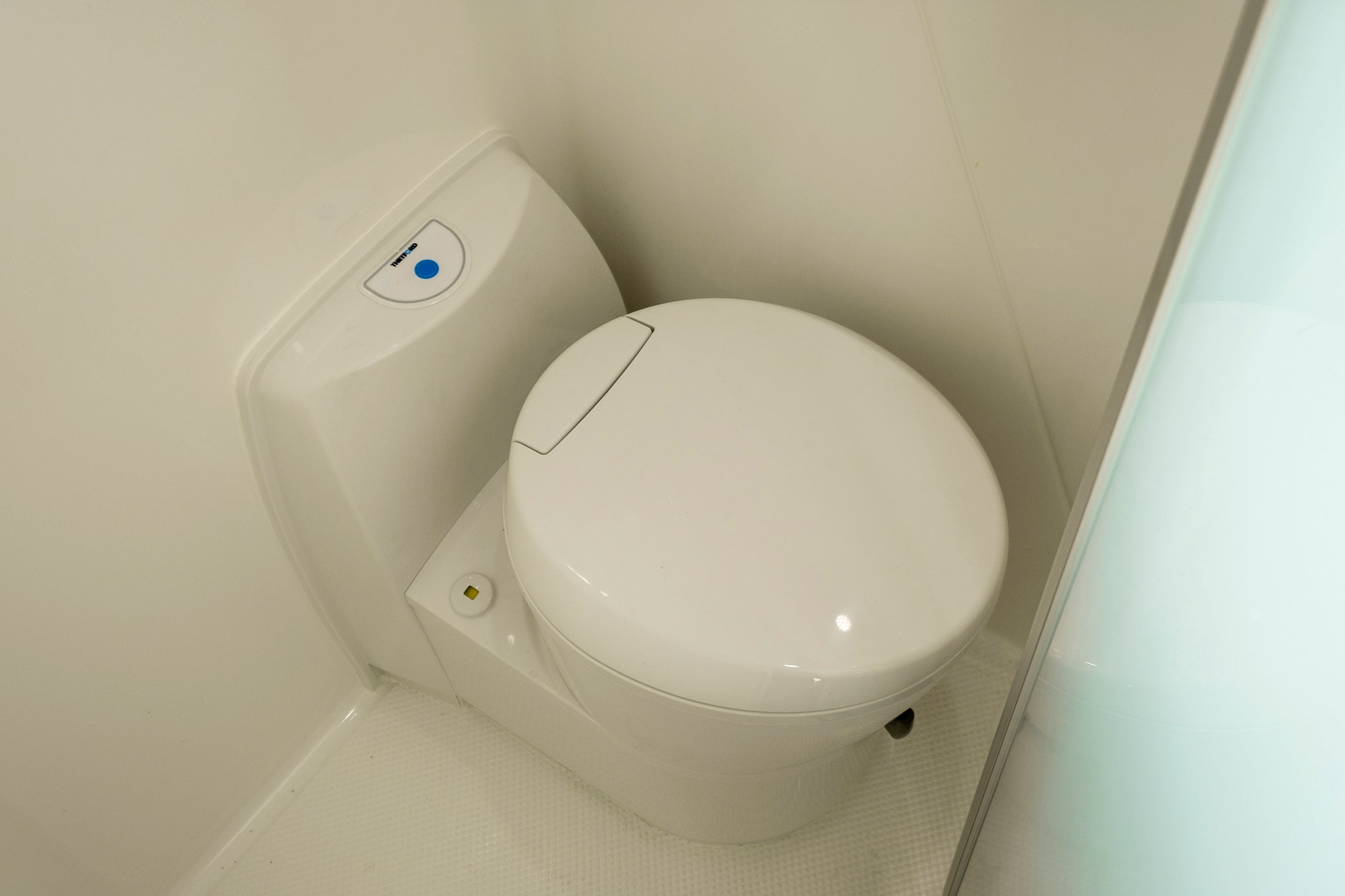 Winnebago Bondi 4S Toilet