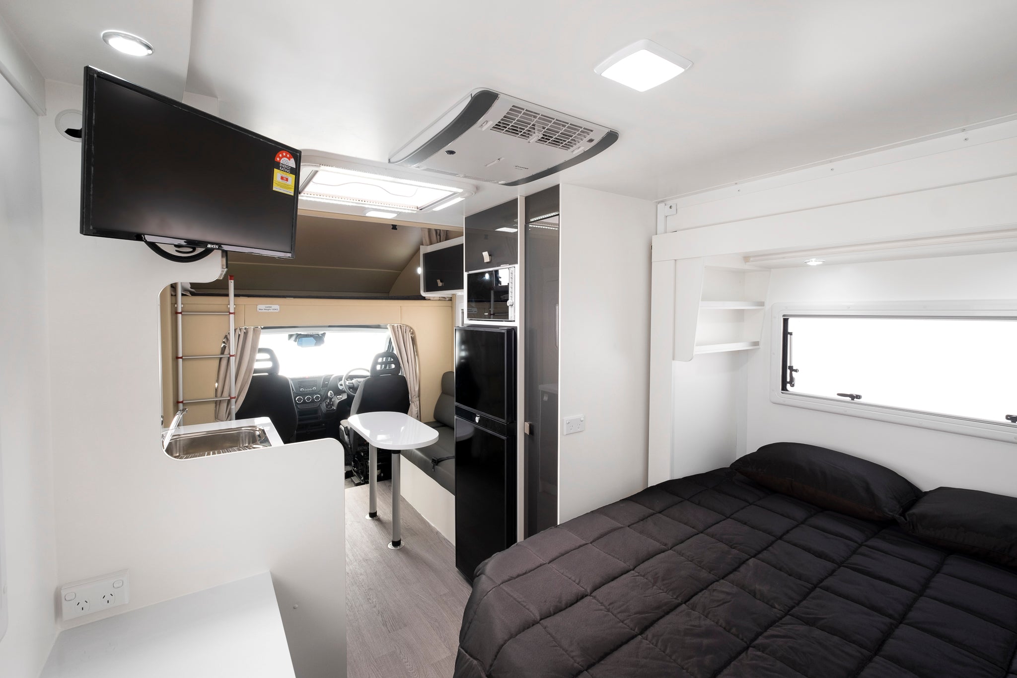 MY24 WINNEBAGO COOGEE