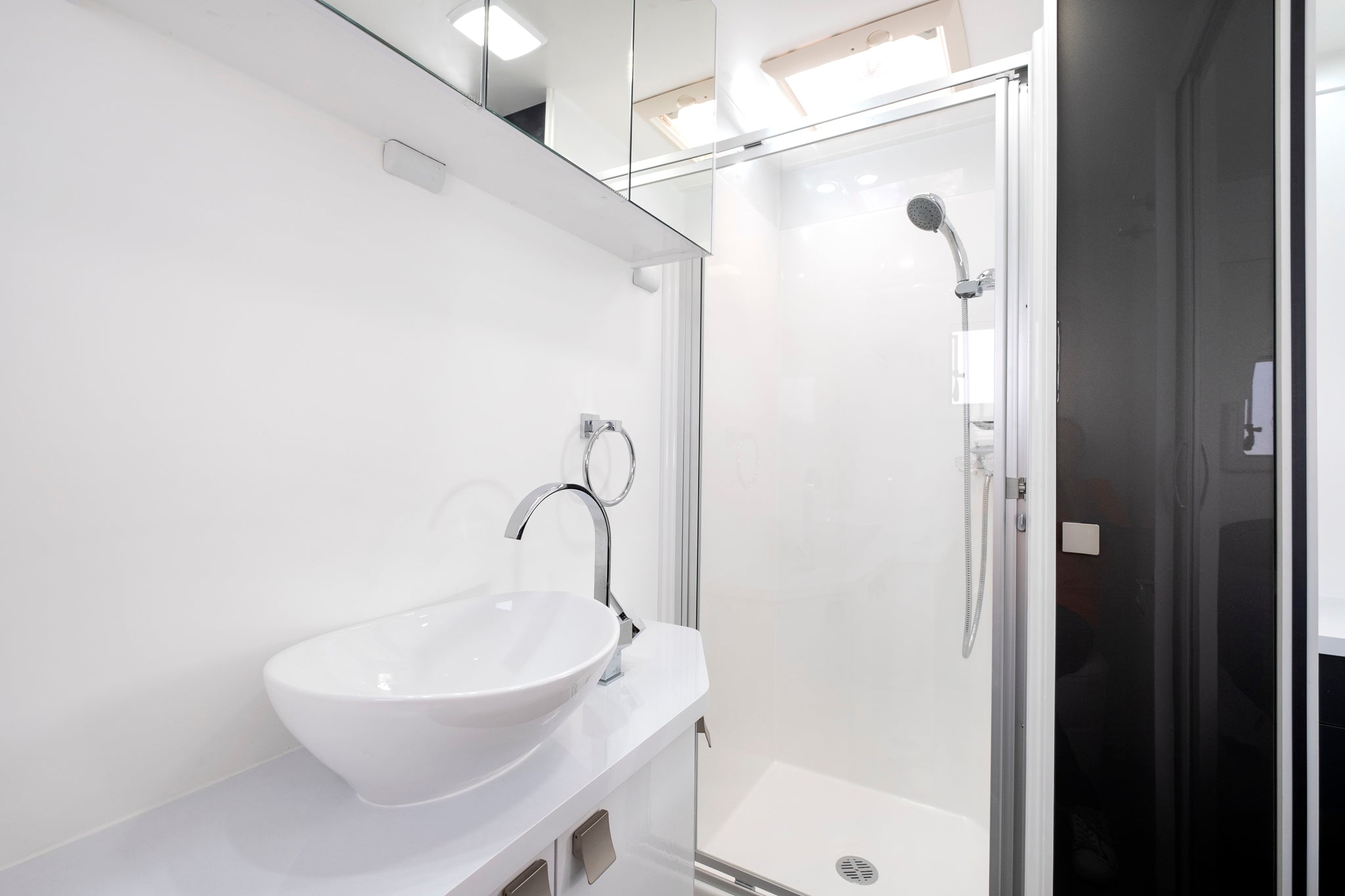 Winnebago Coogee basin and shower in Colour Palette A