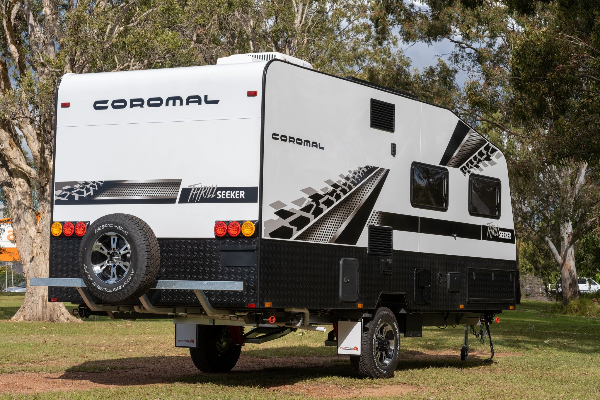 Coromal Thrill Seeker 18'6 Family caravan rear view