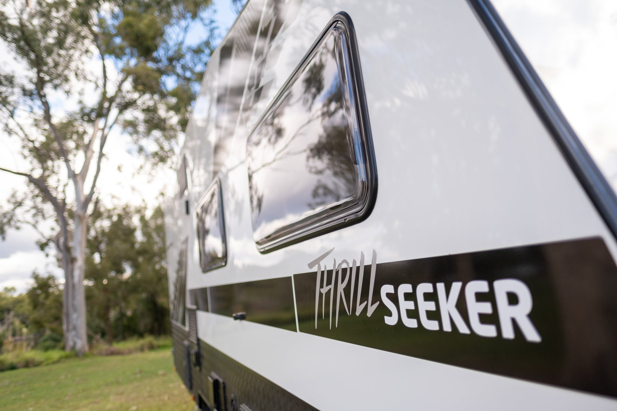 Coromal Thrill Seeker 18'6 Family logo on vehicle 
